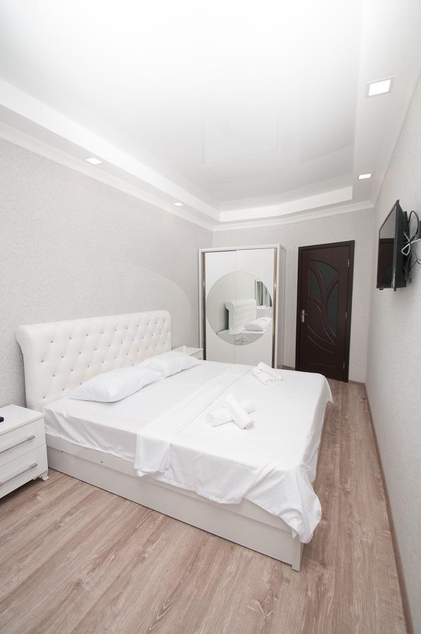 Sea Appart Hotel In The City Center Батуми Экстерьер фото