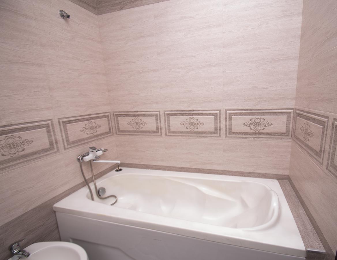 Sea Appart Hotel In The City Center Батуми Экстерьер фото