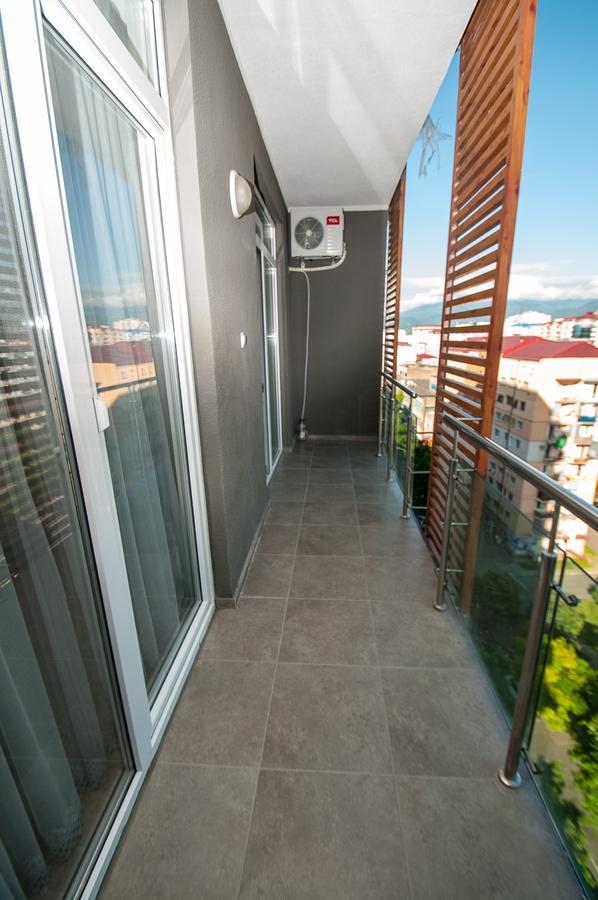 Sea Appart Hotel In The City Center Батуми Экстерьер фото